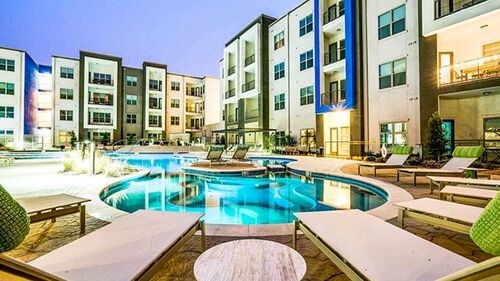 5415 Maple Ave in Dallas, TX - Building Photo