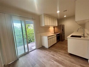 901 E 40th St in Austin, TX - Building Photo - Building Photo