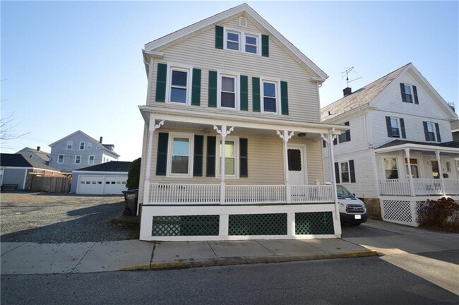 property at 19 Dixon St