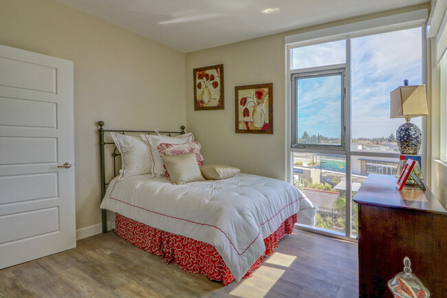 Seagate Homes Apartments in Torrance, CA - Foto de edificio - Building Photo