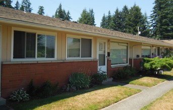 Westridge Court in Everett, WA - Building Photo - Building Photo