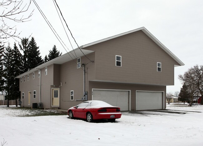 2016 Harrison St in Findlay, OH - Foto de edificio - Building Photo