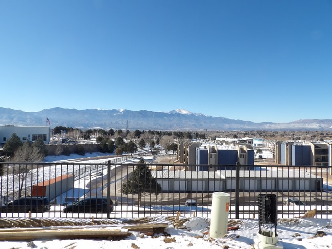 906 Petra Heights in Colorado Springs, CO - Building Photo - Building Photo