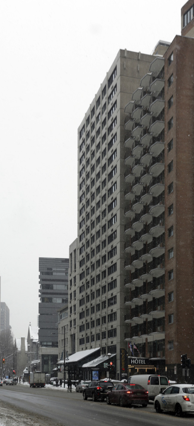 Carrefour Sherbrooke in Montréal, QC - Building Photo - Building Photo