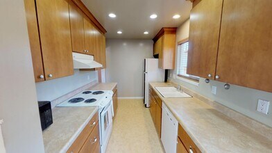 2640 Castello Way in Santa Clara, CA - Building Photo - Building Photo