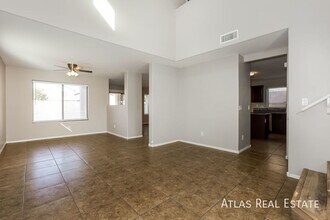 2726 E Denim Trail in San Tan Valley, AZ - Foto de edificio - Building Photo