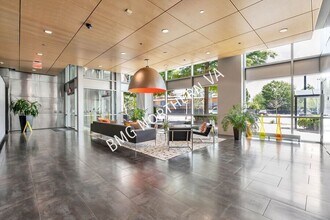 3409 Wilson Blvd in Arlington, VA - Foto de edificio - Building Photo