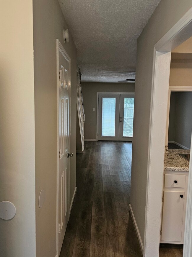 5233 Flowering Peach Dr in Memphis, TN - Building Photo - Building Photo