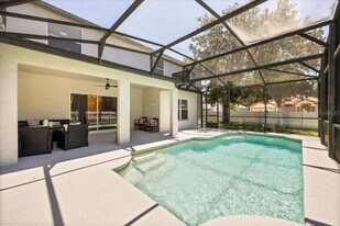 724 Tahiti Dr in Kissimmee, FL - Building Photo