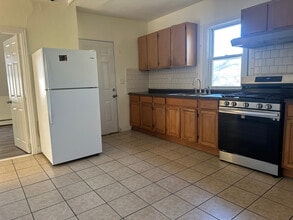 106 Taylor St in Providence, RI - Building Photo - Building Photo