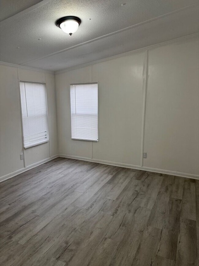 89 Buck Miller Rd in Crawfordville, FL - Building Photo - Building Photo