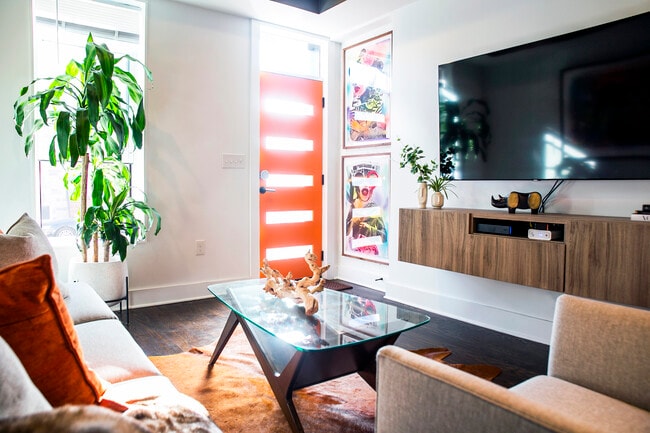 property at 524 E Fort Ave