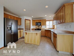 16303 NE 43rd Way in Vancouver, WA - Building Photo - Building Photo