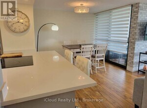 1333 Bloor St in Mississauga, ON - Building Photo - Building Photo