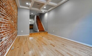 214 S Regester St in Baltimore, MD - Building Photo - Building Photo