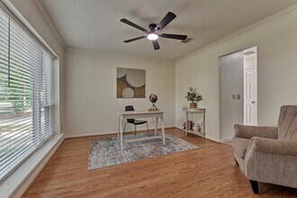 71 Breezy Point Pl in Spring, TX - Building Photo - Building Photo