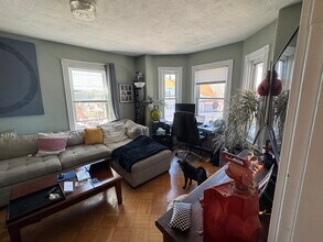 69 Partridge Ave, Unit 2 in Somerville, MA - Foto de edificio - Building Photo