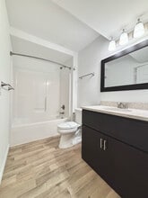 Keystone Lake Apartments in Battle Creek, MI - Foto de edificio - Building Photo