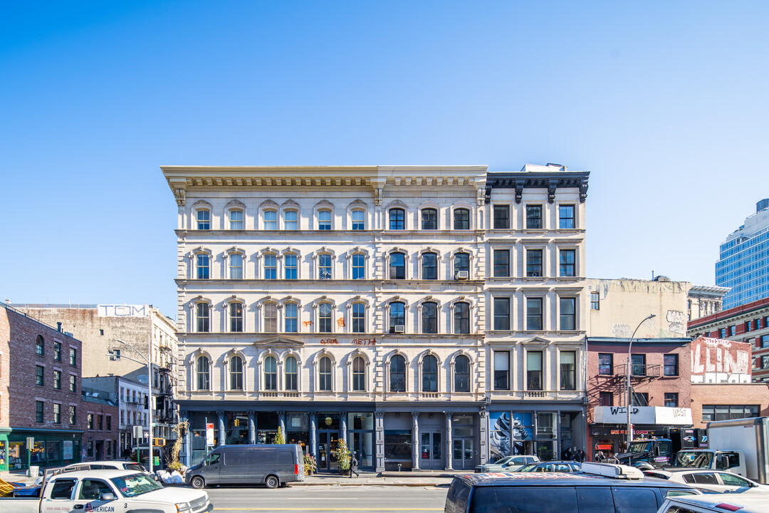 307 Canal St in New York, NY - Building Photo