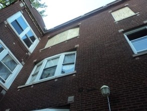 7040 S Emerald Ave in Chicago, IL - Building Photo - Building Photo