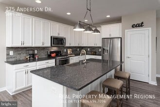 275 Anderson Dr in Fredericksburg, VA - Building Photo - Building Photo