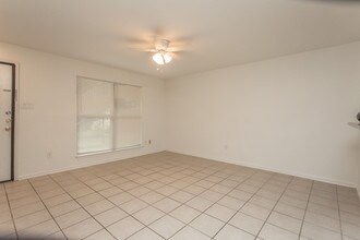 SunBlossom Gardens in Houston, TX - Building Photo - Interior Photo