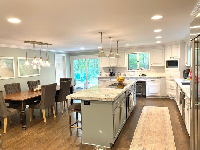 537 Westover Rd in Stamford, CT - Building Photo - Building Photo