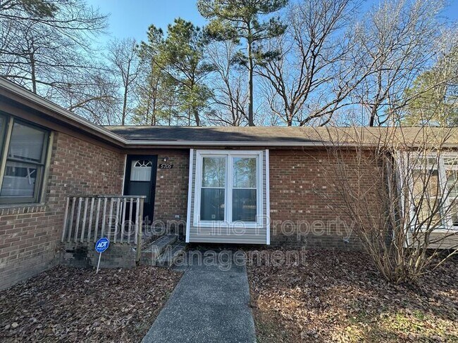 5705 5 Sisters Ct in Fayetteville, NC - Building Photo - Building Photo