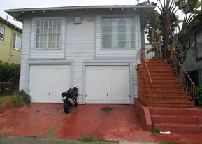 4716 Market St in Oakland, CA - Building Photo