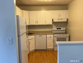 1274 E Main St in Meriden, CT - Building Photo - Building Photo