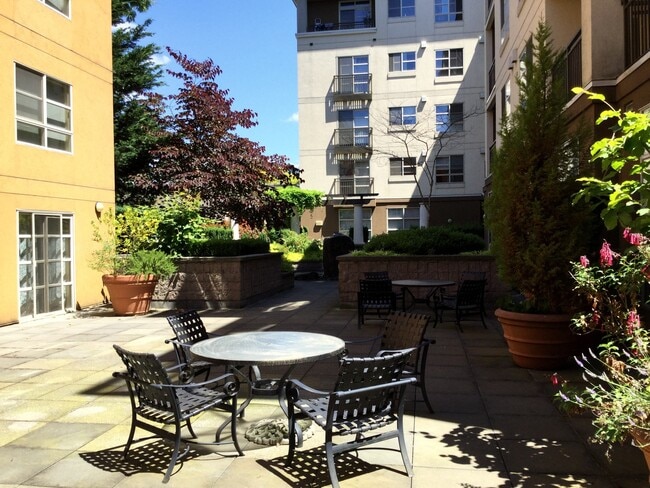 property at 118 107th Ave NE