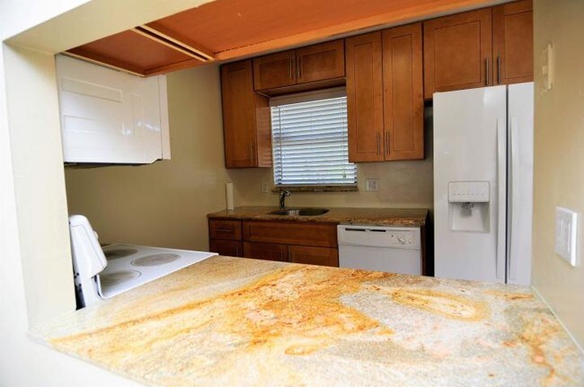 4203 Inlet Cir-Unit -4203 in Greenacres, FL - Building Photo - Building Photo