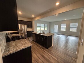 124 Jade Crk Dr in Garner, NC - Building Photo - Building Photo