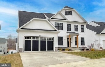 41536 Fairwood Ct in Leonardtown, MD - Building Photo - Building Photo