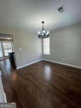 2200 Burdett Ridge Dr in College Park, GA - Building Photo - Building Photo