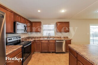 3810 Treadway Dr in Valrico, FL - Building Photo - Building Photo