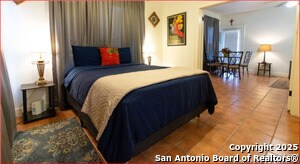 1403 W Mistletoe Ave in San Antonio, TX - Building Photo - Building Photo