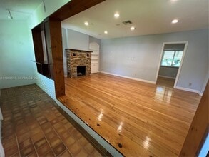 432 Palmetto Dr in Miami Springs, FL - Building Photo - Building Photo