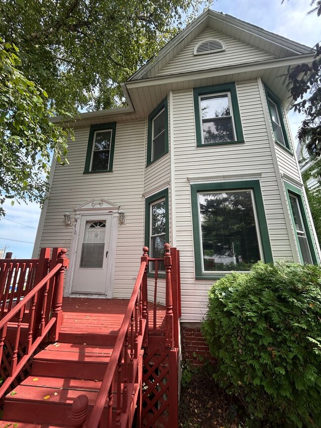 property at 816 15th St