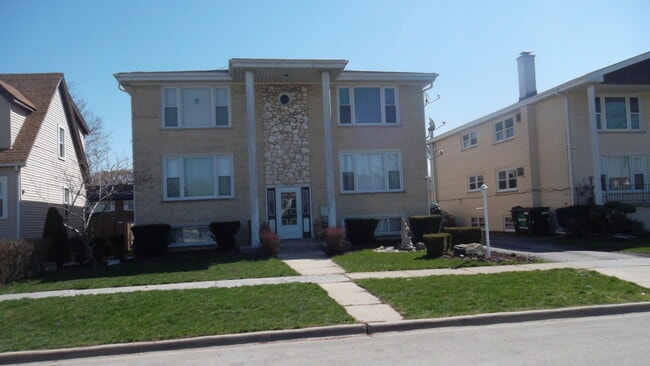 property at 4549 Forest Ave