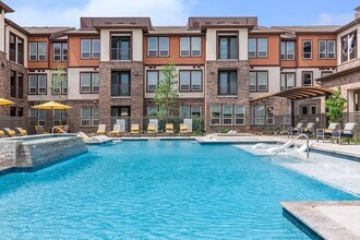 540 Richcrest Dr in Houston, TX - Building Photo - Building Photo