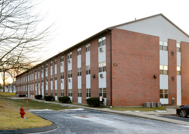 AHEPA 250 Senior Apartments in Niantic, CT - Building Photo - Building Photo