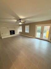 996 Stage Rd in Senatobia, MS - Building Photo - Building Photo