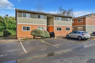 5961 N Fessenden St in Portland, OR - Building Photo - Building Photo