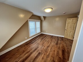 11 Benefit Terrace in Worcester, MA - Building Photo - Building Photo