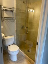 1122 W Wellington Ave-Unit -105 in Chicago, IL - Building Photo - Building Photo