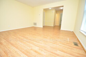 6104 Deerwood Pl in Raleigh, NC - Building Photo - Building Photo