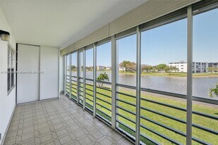 2052 Exeter C in Boca Raton, FL - Building Photo