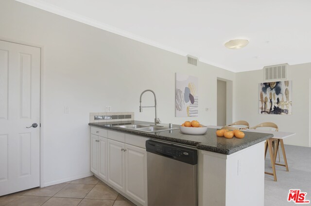 6020 S Seabluff Dr-Unit -303 in Los Angeles, CA - Building Photo - Building Photo