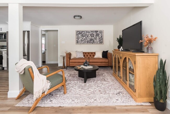 property at 9 Everett St